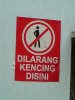don't pee here.jpg